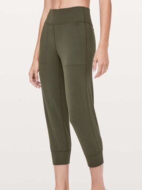 Lululemon Align Jogger Crop *23"
Dark Olive (First Release)